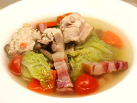 鶏肉レシピ 鶏肉と白菜のコンソメスープ